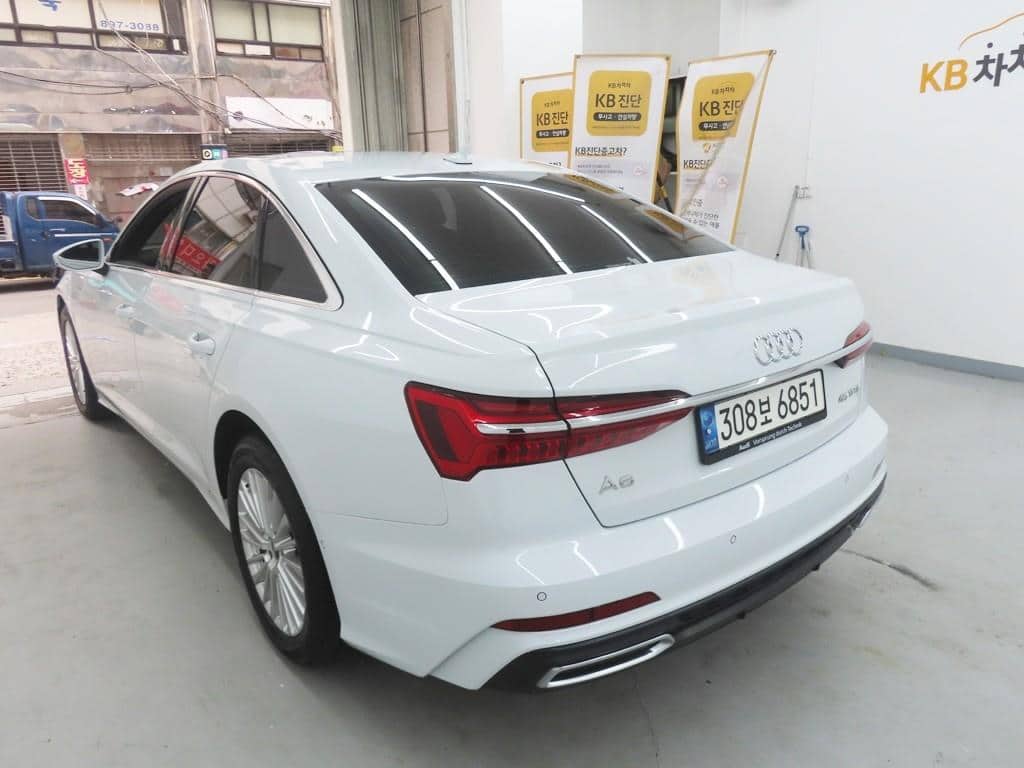 2021 AUDI A6 - 2021 أودي A6