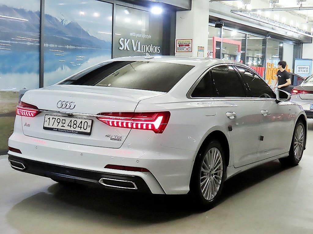 2020 AUDI A6