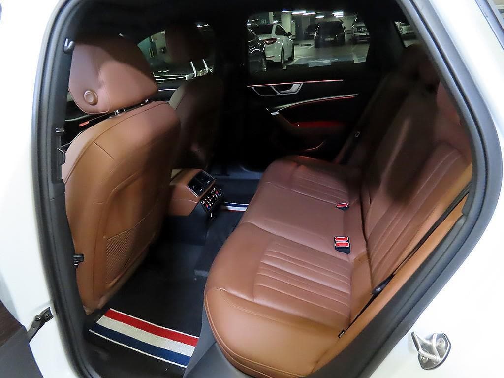 2020 AUDI A6