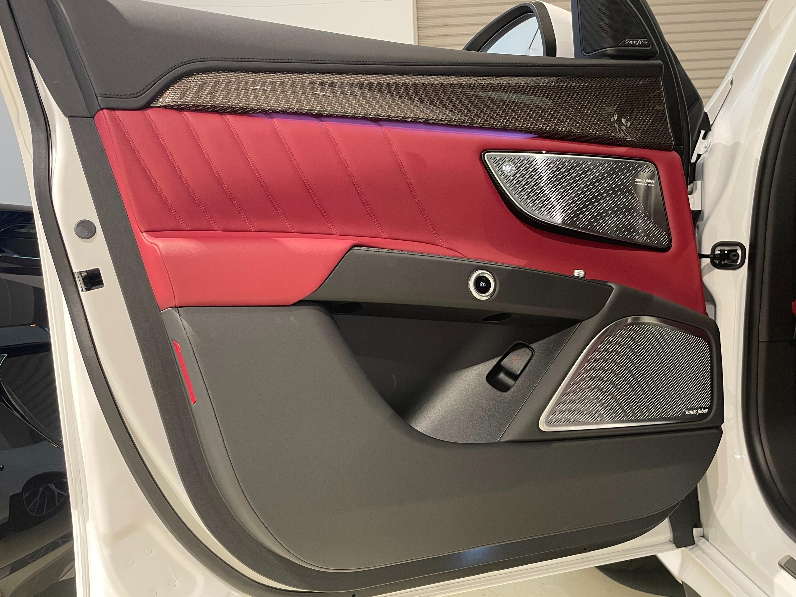 2024 Maserati Grecale - マセラティ グレカーレ トロフェオ 4WD テックアシスタンスPKG ドライバーアシスタンスPKG クライメートコンフォートPKG Sonusfaberサウンド HUD 純正21インチAW 360°カメラ アンビエントライト シートクーラー CarPlay