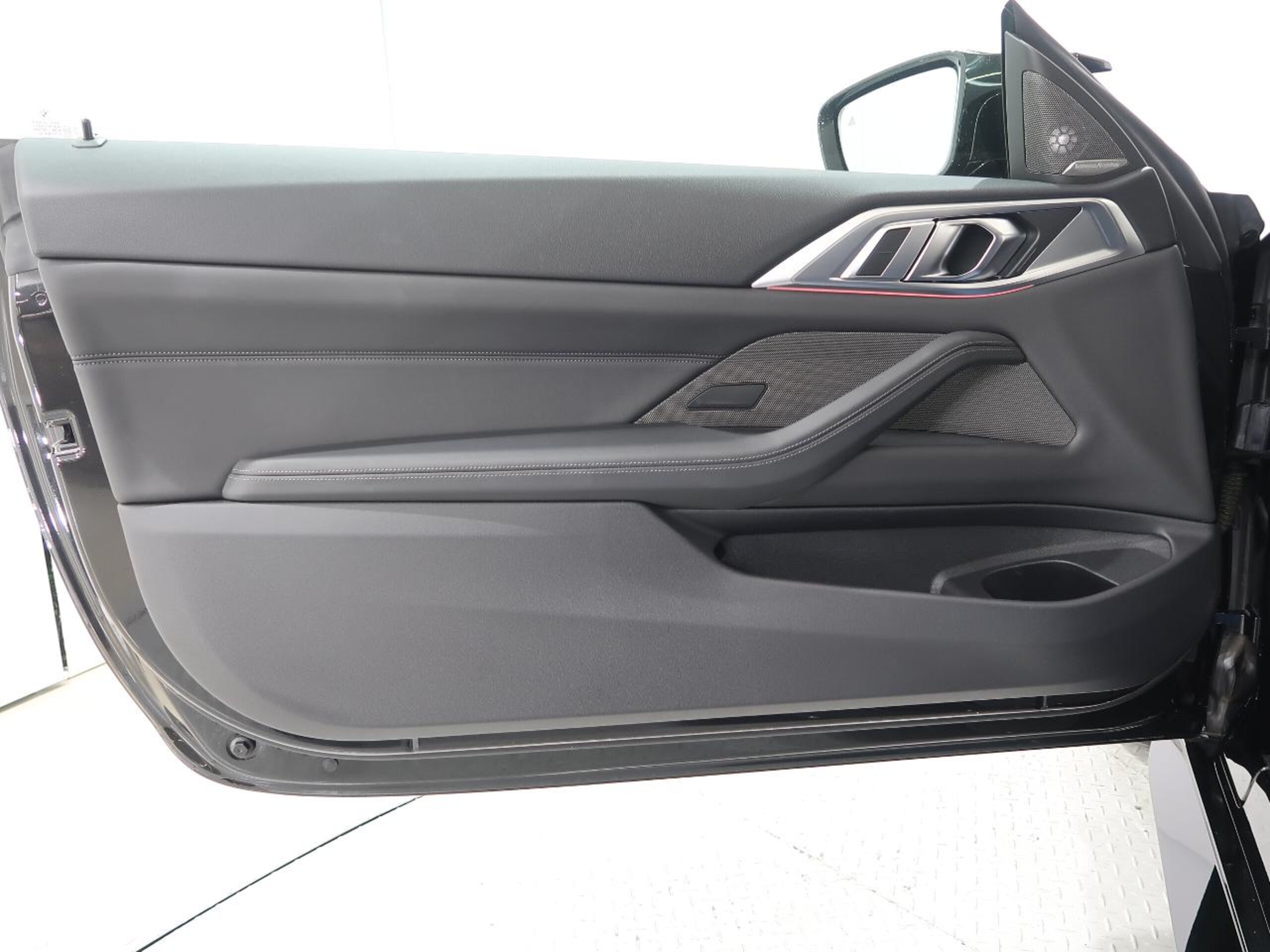 2024 BMW M4Coupe - 2024 بي إم دبليو M4Coupe