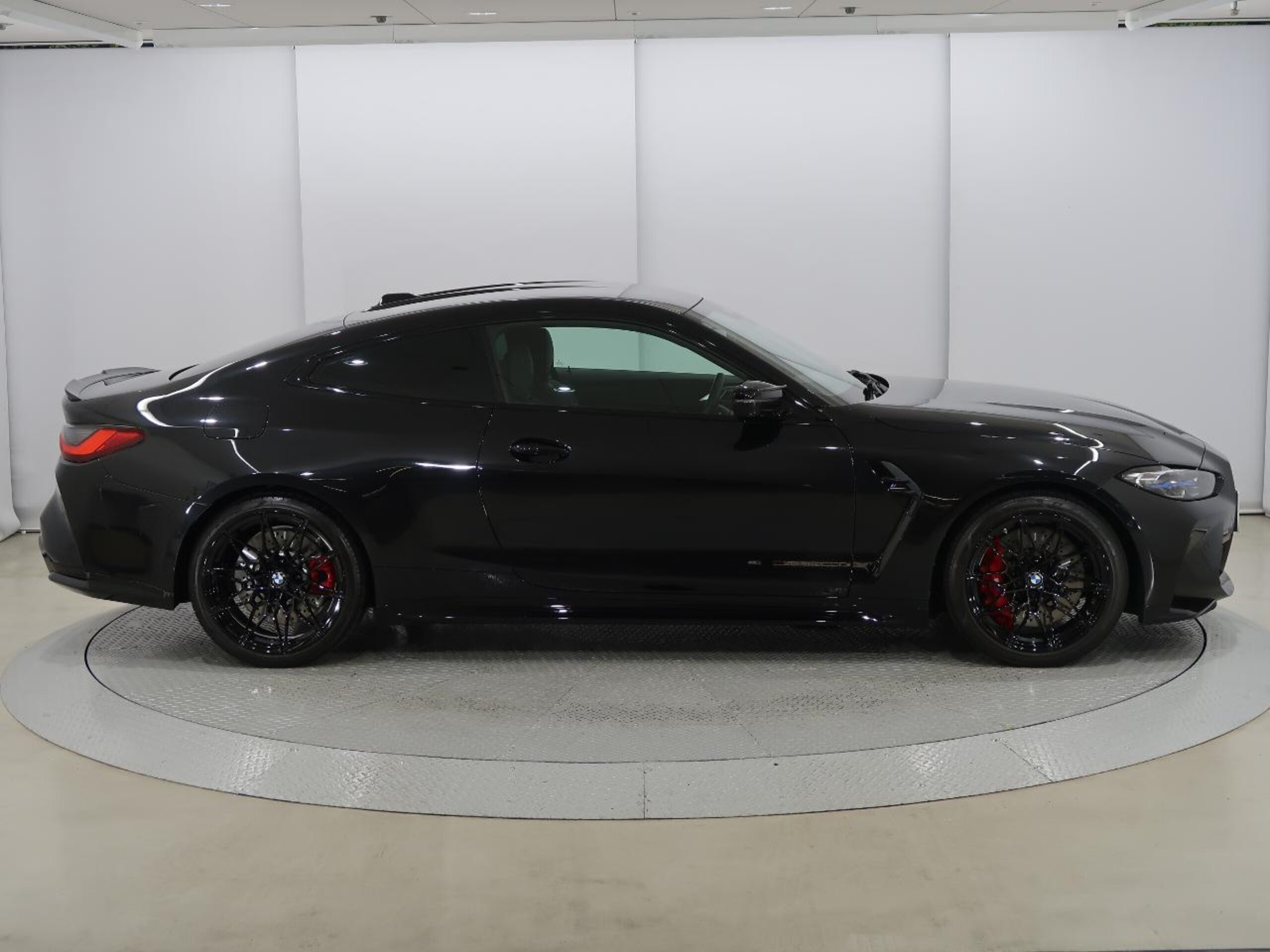 2024 BMW M4Coupe - 2024 بي إم دبليو M4Coupe