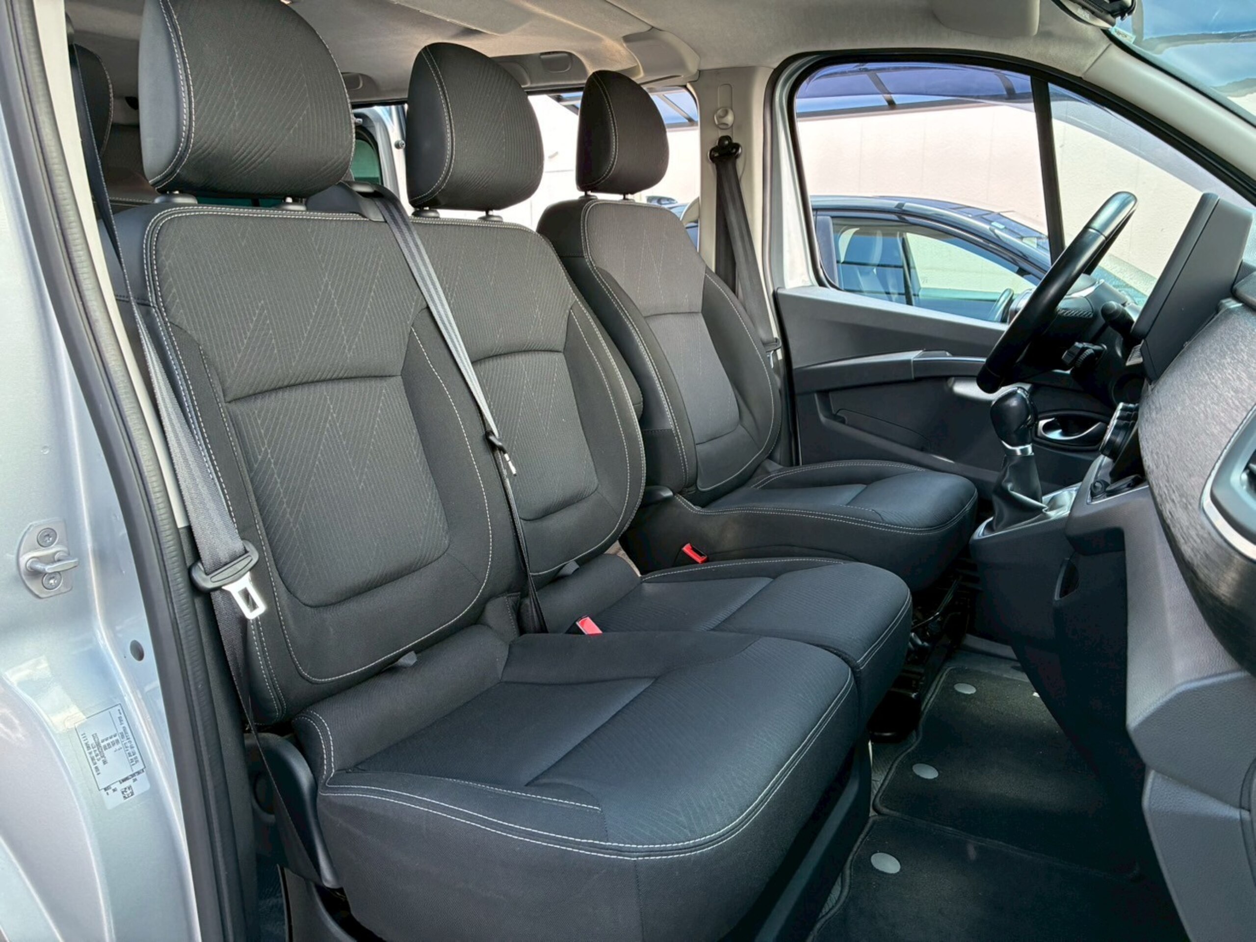 2022 Nissan Primastar Combi