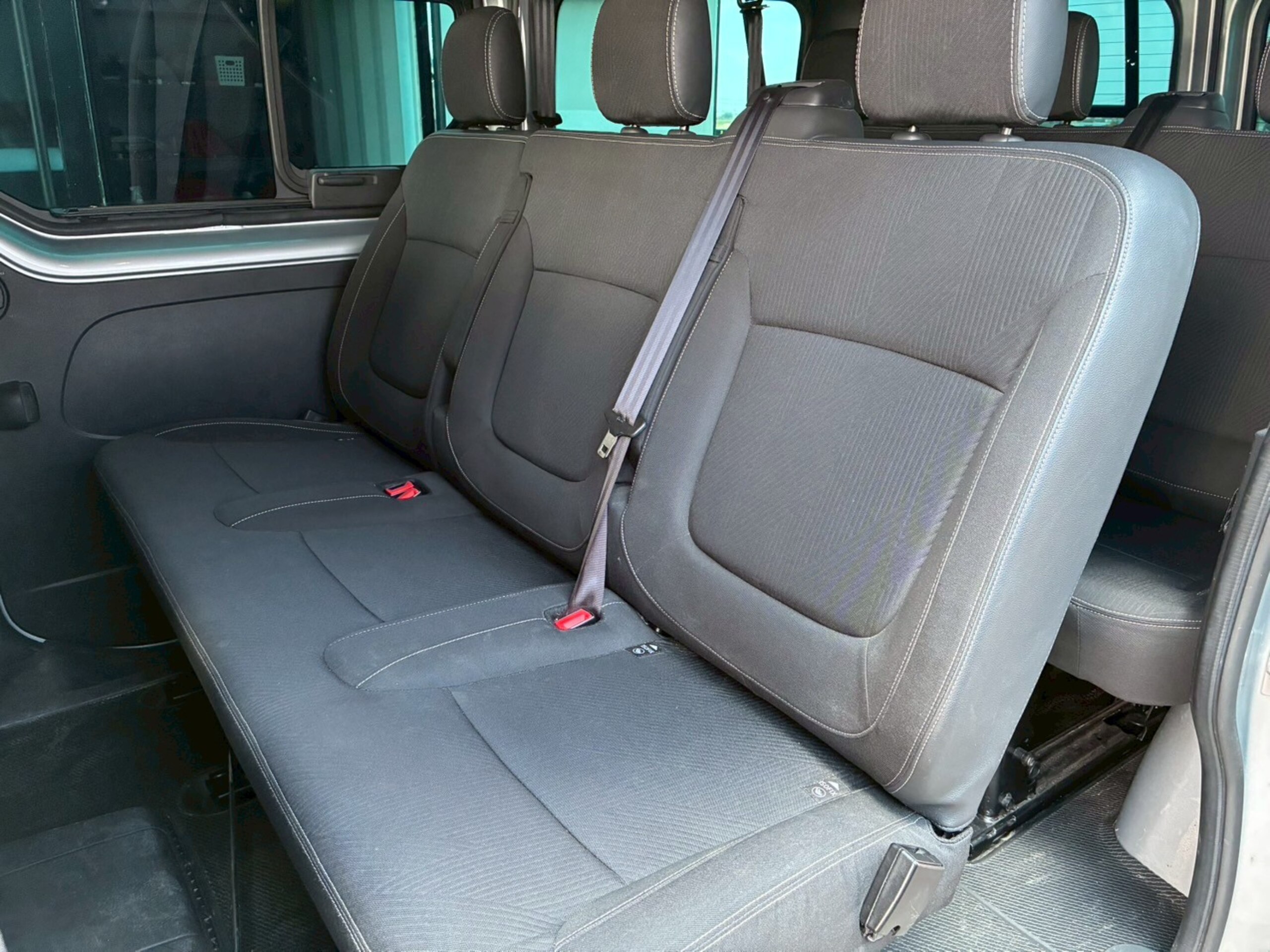 2022 Nissan Primastar Combi