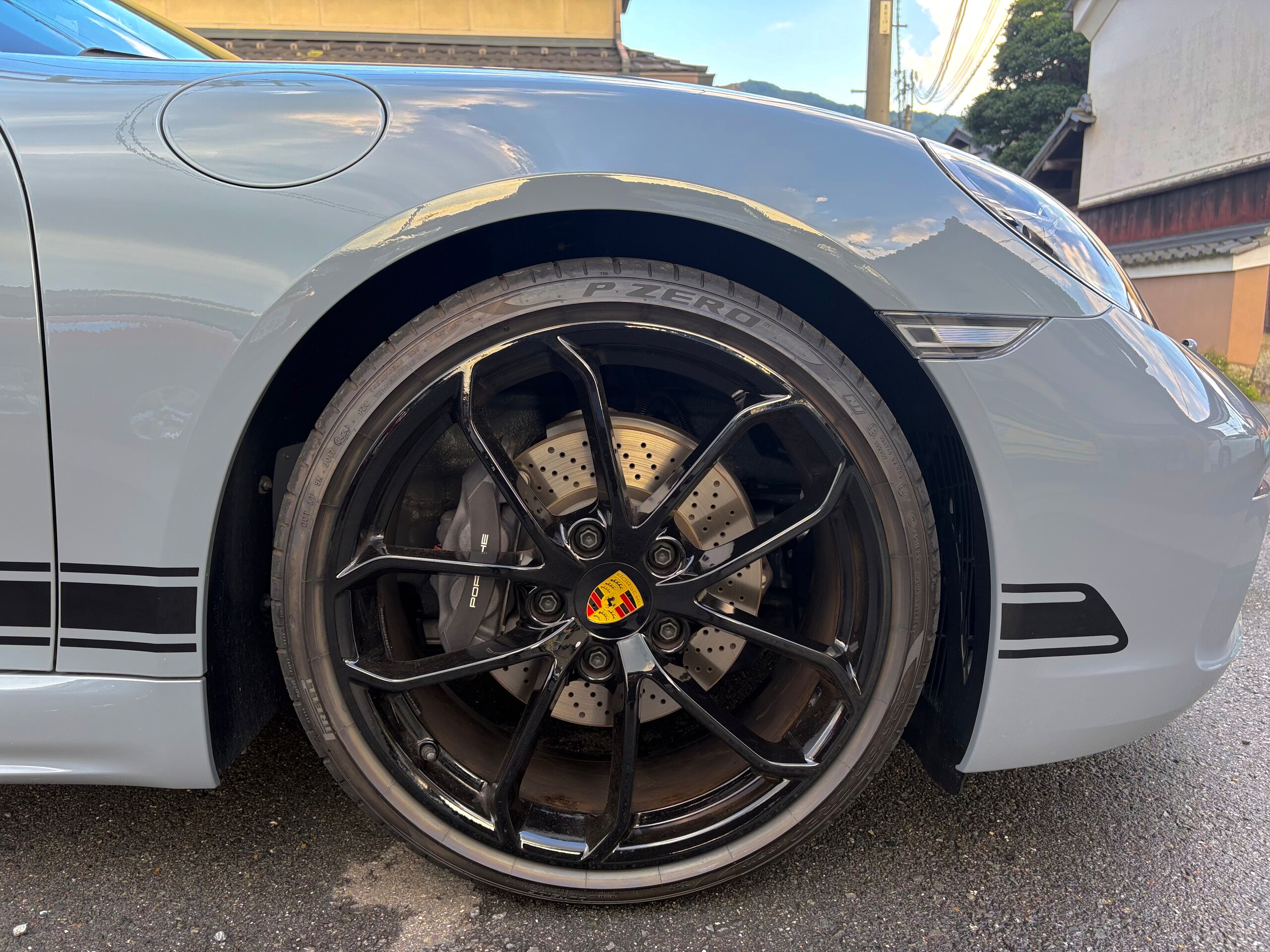 2024 Porsche 718 Cayman - ポルシェ 718ケイマン スタイル エディション PDK PDK スポクロPKG PDLS アクティブサスペンションマネージメントー10mm アダプティブクルーズコントロール レーンチェンジアシスト ライトデザインパッケージ GTスポーツステアリング ポルシェロゴ黒塗装