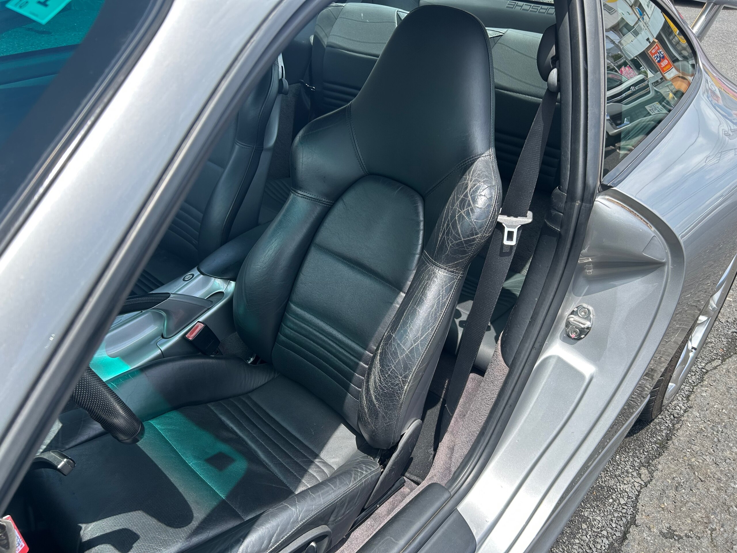 2004 Porsche 911 - ポルシェ 911 カレラ 40thアニバーサリーエディション 左H 6MT サンルーフ シートヒーター 専用Fバンパー サイドスカート ポリッシュホイール GTシルバーメタリック スポーツシート