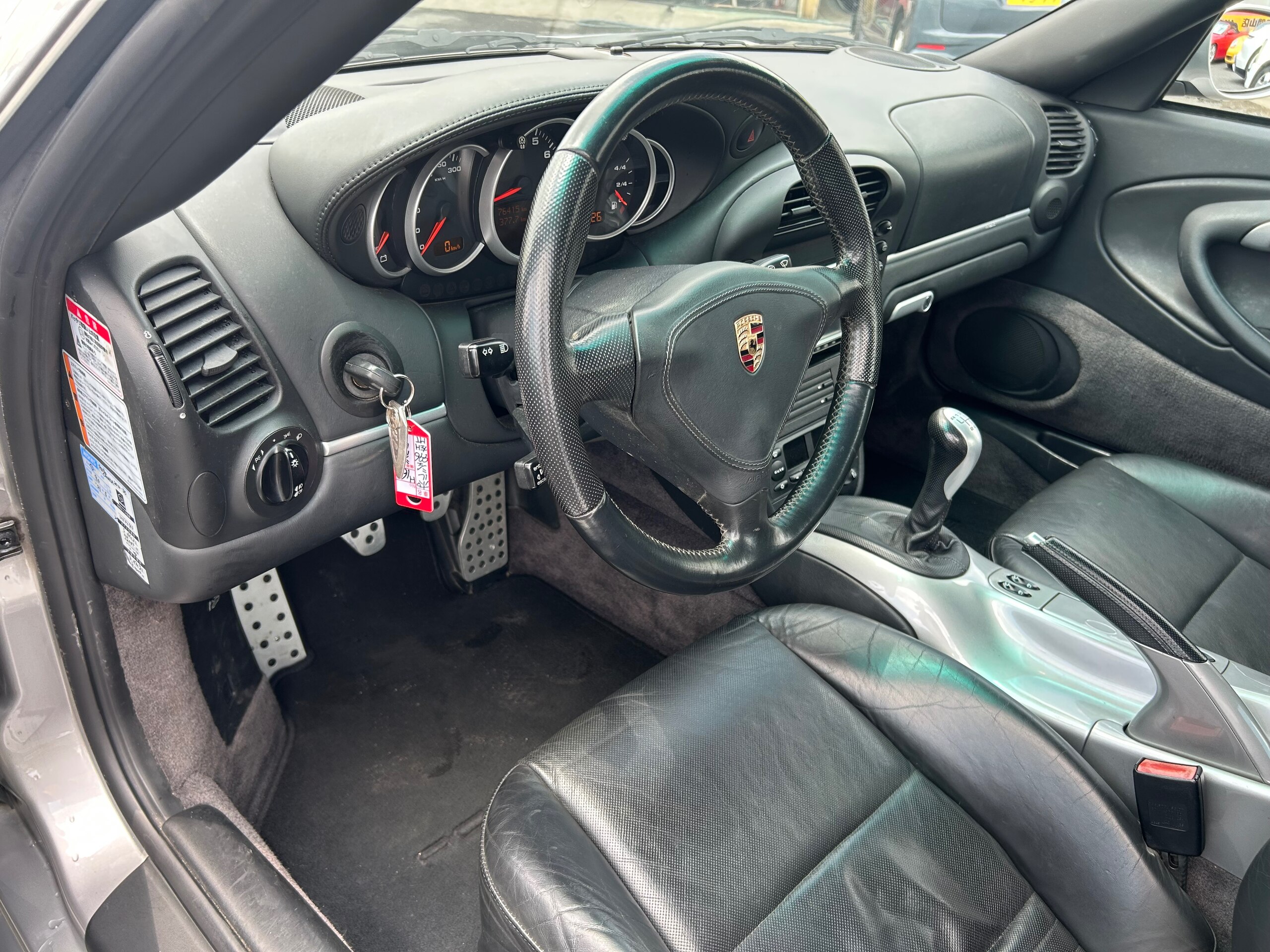 2004 Porsche 911 - ポルシェ 911 カレラ 40thアニバーサリーエディション 左H 6MT サンルーフ シートヒーター 専用Fバンパー サイドスカート ポリッシュホイール GTシルバーメタリック スポーツシート