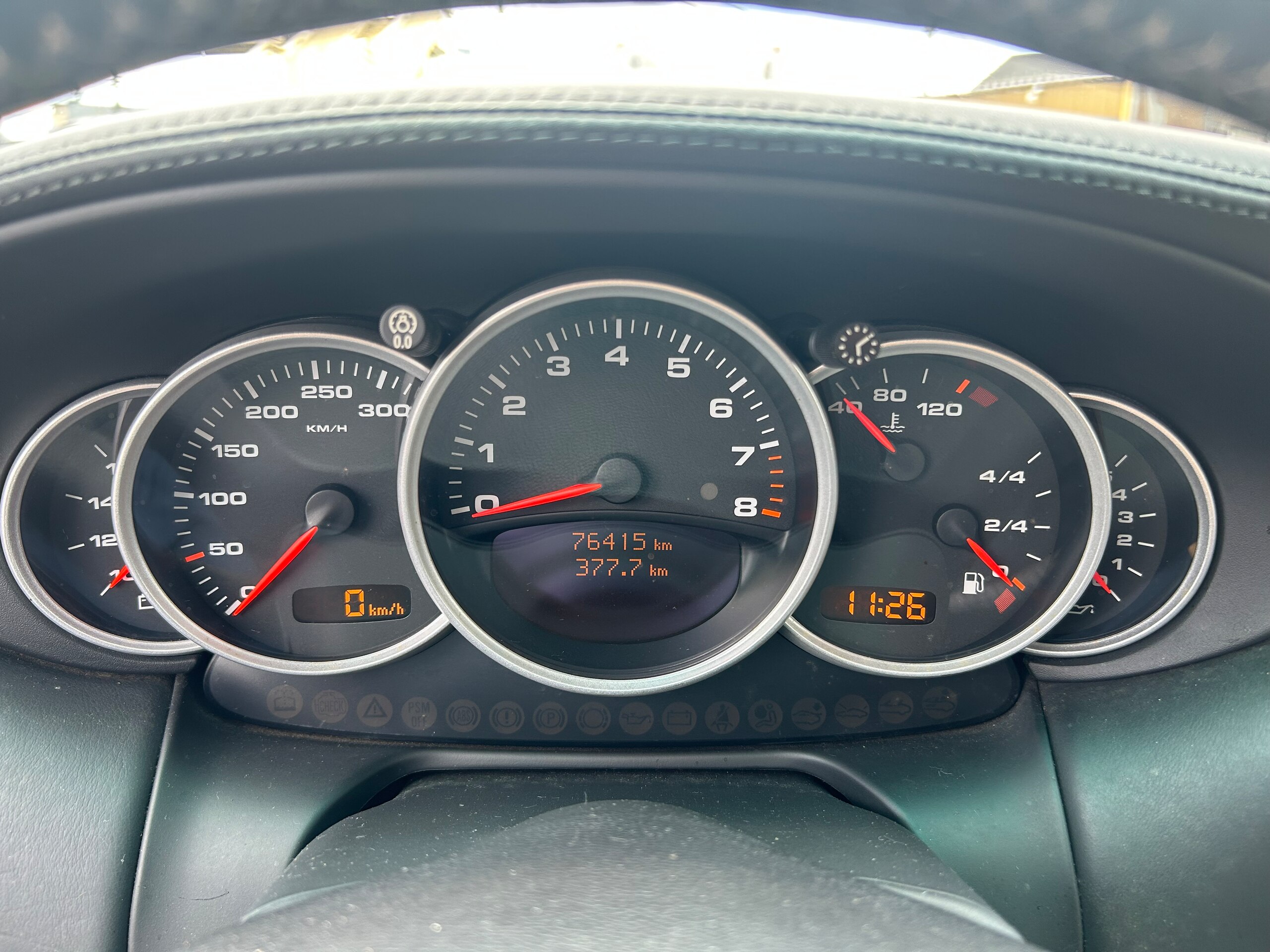 2004 Porsche 911 - ポルシェ 911 カレラ 40thアニバーサリーエディション 左H 6MT サンルーフ シートヒーター 専用Fバンパー サイドスカート ポリッシュホイール GTシルバーメタリック スポーツシート