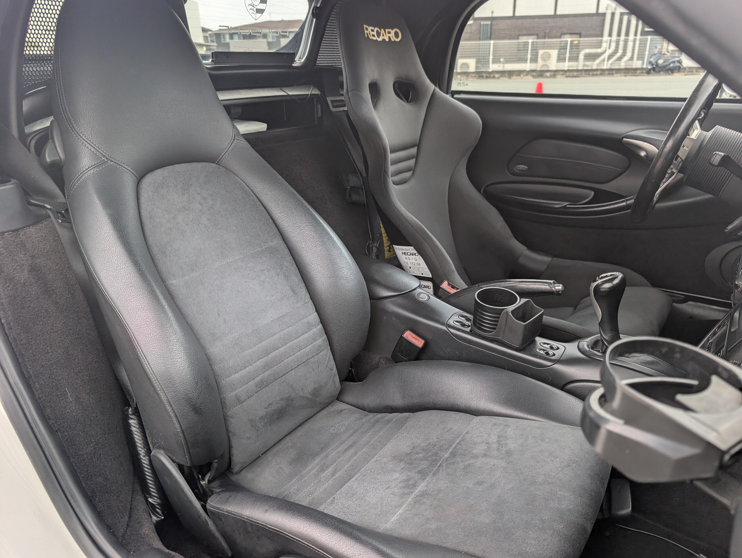 2002 Porsche Boxster - ポルシェ ボクスター 2.7 PANDEMワイドボディキット公認車両 左ハンドル 5MT ワンオフ4本出しマフラー 社外車高調 PANDEM製アルミ 可変バルブ切替 車検2年渡し