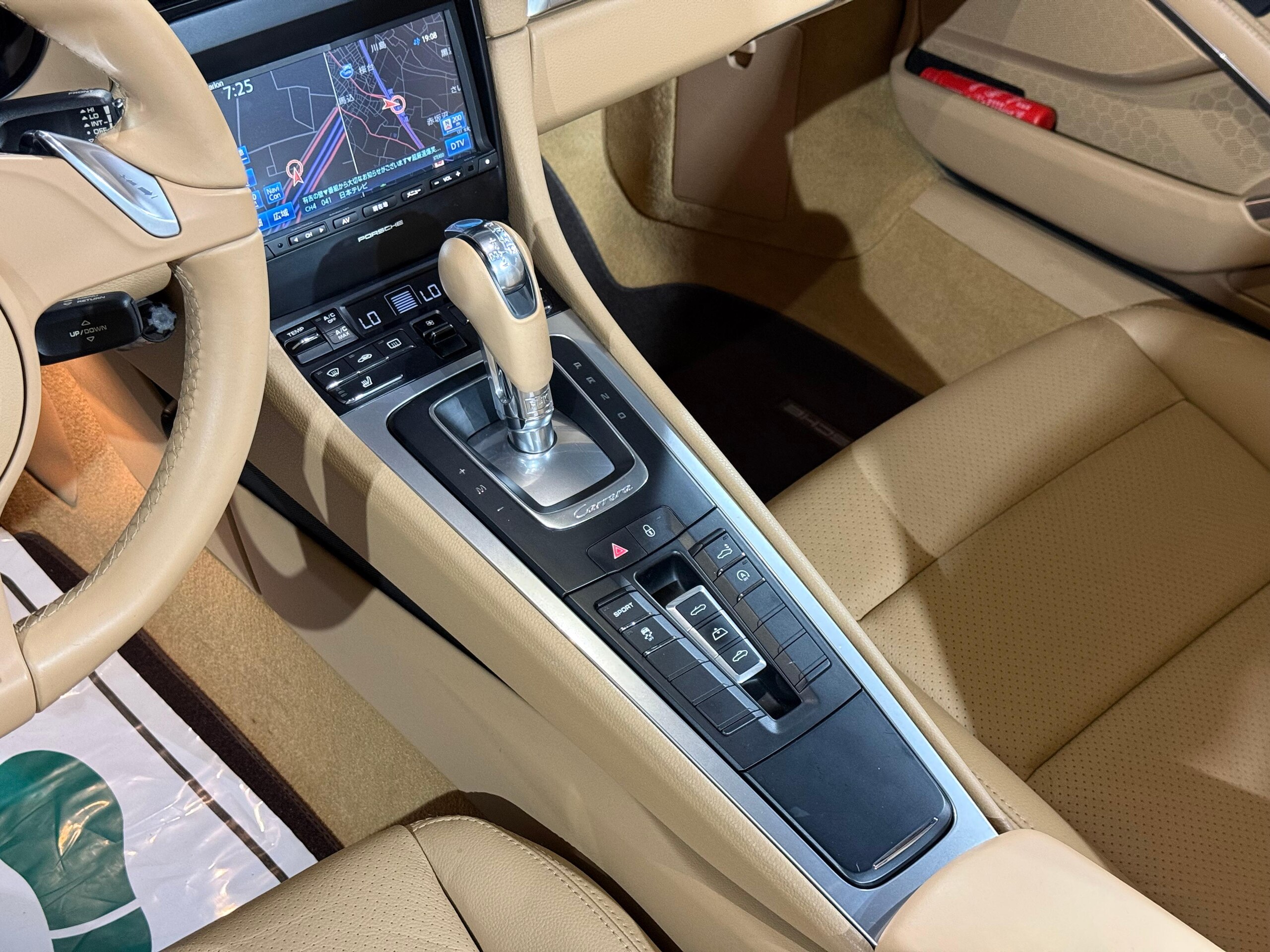 2015 Porsche 911 Cabriolet - ポルシェ 911カブリオレ カレラ PDK 7速AT/レザーインテリア ルクソールベージュ/シートヒーター/純正19インチAW/電動可倒ミラー/ドラレコ/ETC/スモーカーパッケージ
