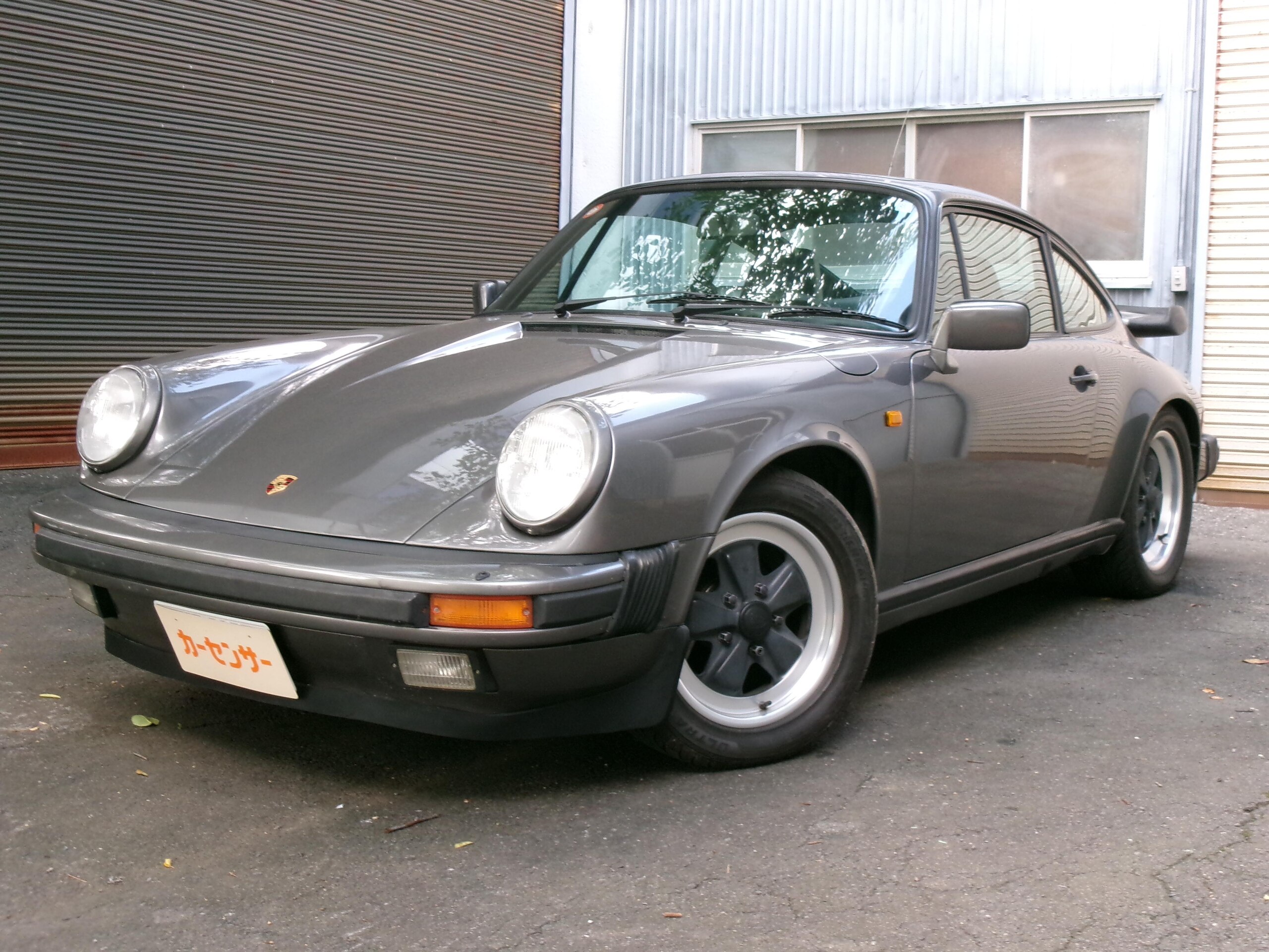 1985 Porsche 911 - 1985 بورشه 911