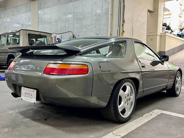 1987 PORSCHE 928/E-928