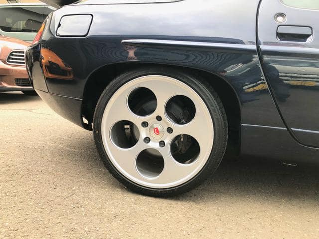 1990 PORSCHE 928 S4/E-928