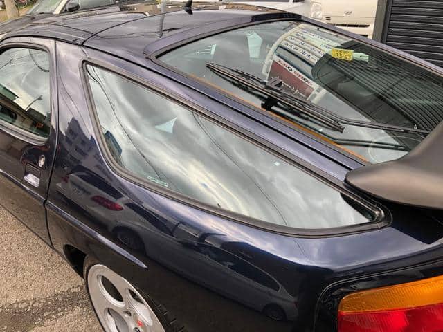 1990 PORSCHE 928 S4/E-928