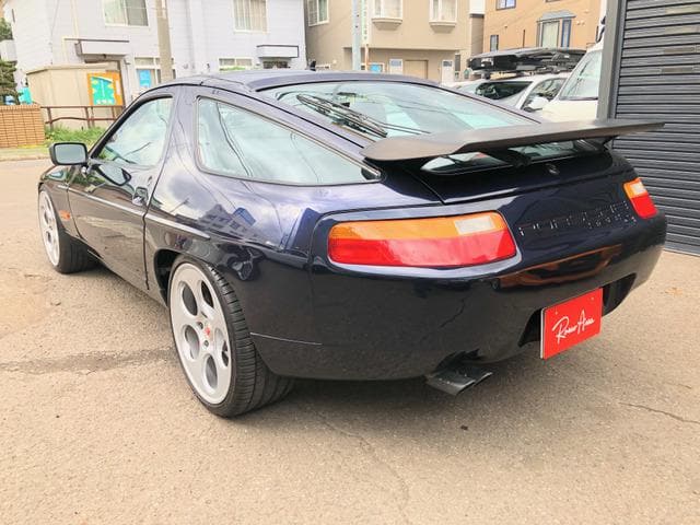 1990 PORSCHE 928 S4/E-928