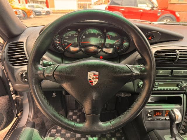 2001 PORSCHE 911/GF-99666 - 2001 بورشه 911