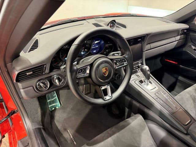 2017 PORSCHE 911/991J1 - 2017 بورشه 911