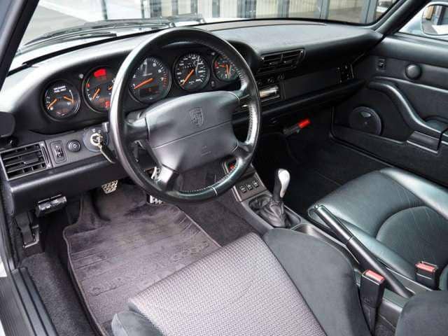 1995 PORSCHE 911/E-993 - 1995 بورشه 911