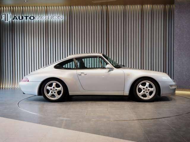 1995 PORSCHE 911/E-993 - 1995 بورشه 911