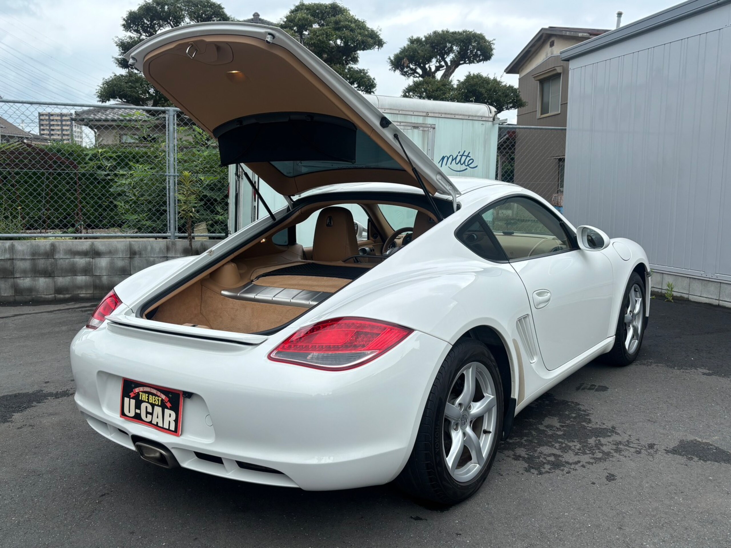 2010 Porsche Cayman - ポルシェ ケイマン PDK ユーザー買取車/スポーツクロノPKG/正規ディーラー車/左ハンドル/ベージュインテリア/ハーフレザーシート/シートヒーター/クラリオンナビ/フルセグTV/バックカメラ/BT接続可/ETC/HIDヘッドライト/車検整備付