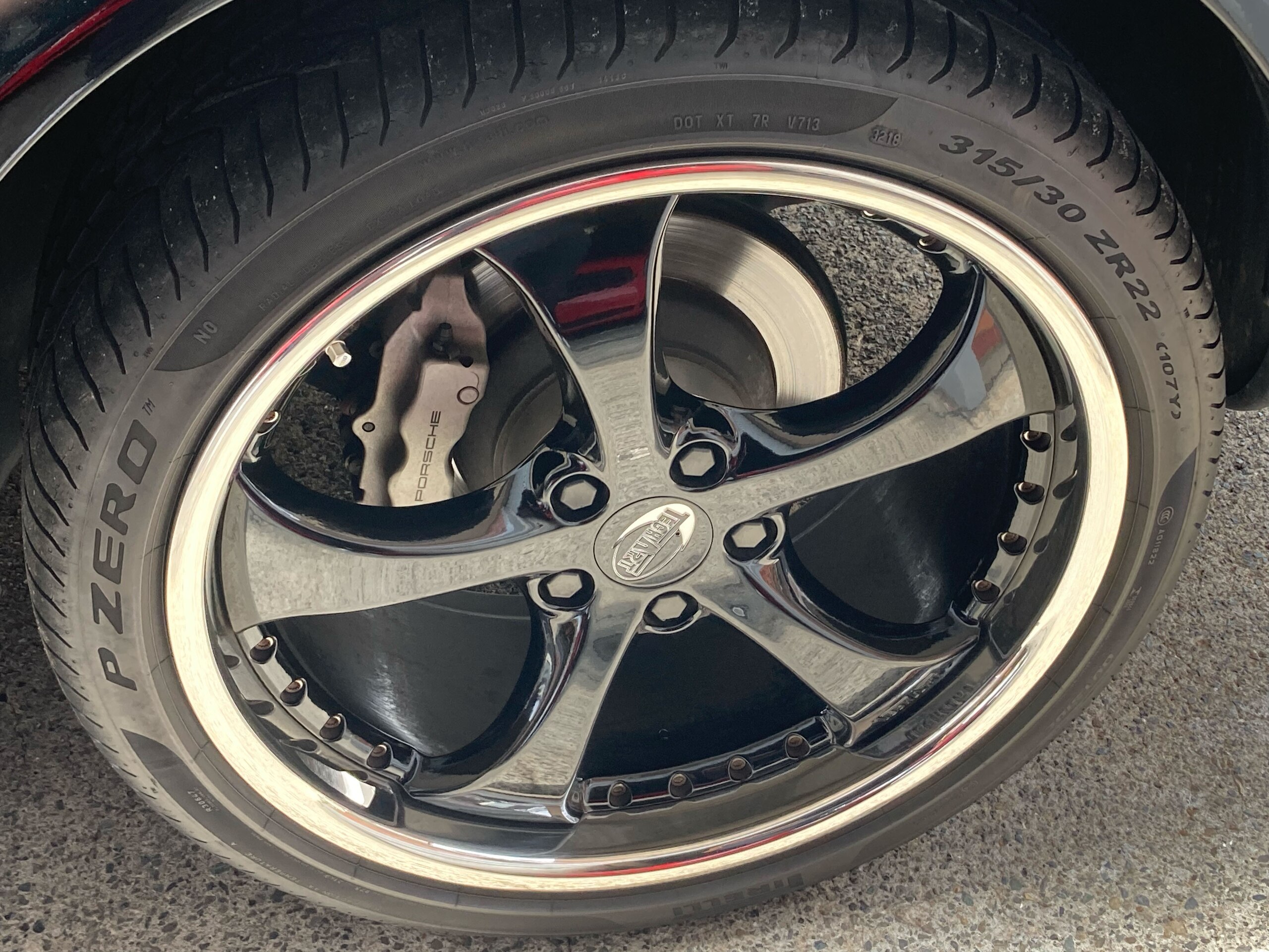 2008 Porsche Cayenne - ポルシェ カイエン S ティプトロニックS 4WD 左ハンドル テックアート22インチアルミホイール 公認ワイドフェンダー DTV & 後席モニター バックカメラ 革シート サンルーフ KAROマット