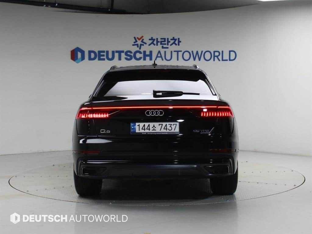 2022 AUDI Q8 - 2022 アウディ Q8