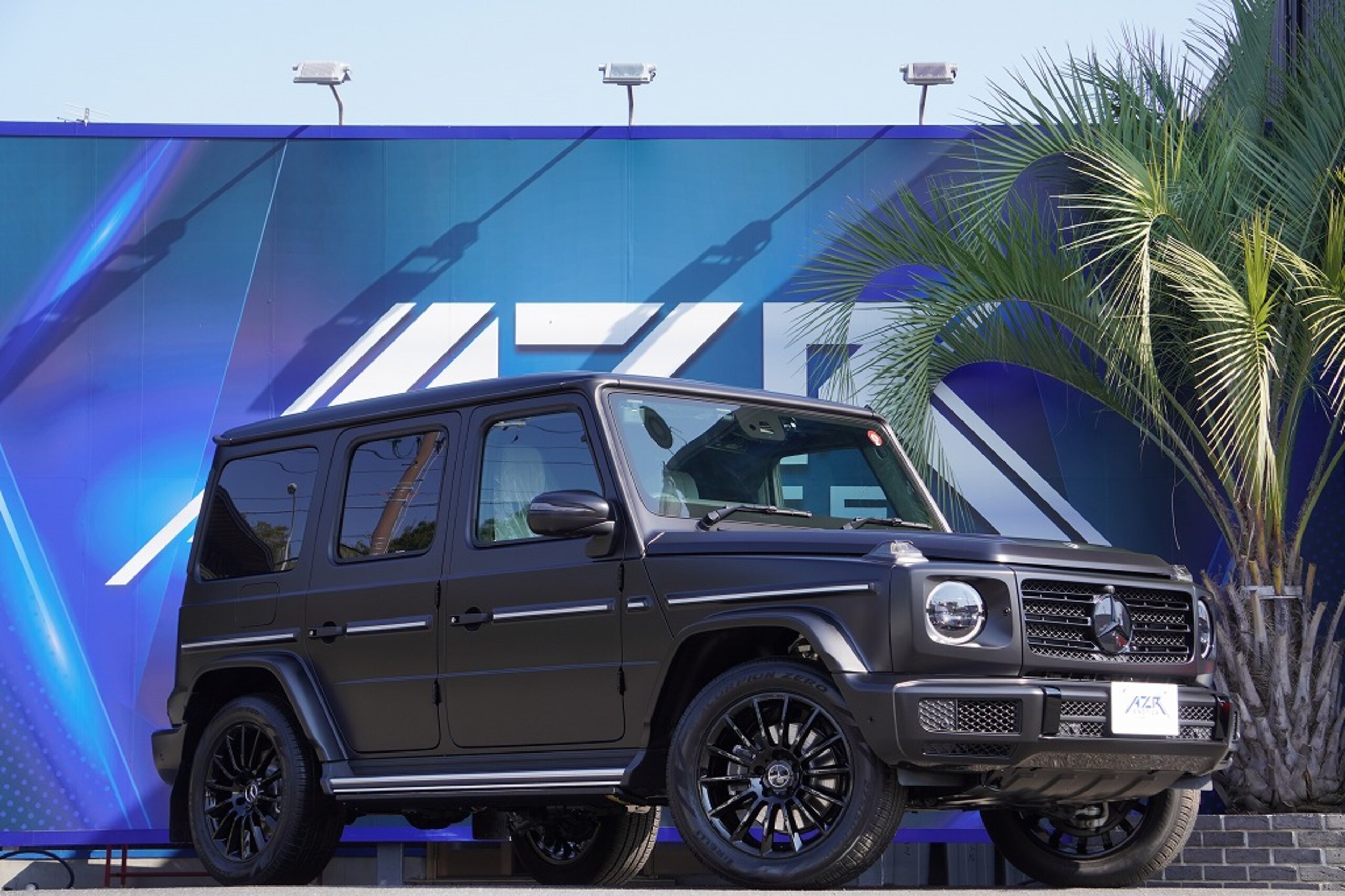 2023 Mercedes-Benz G-Class - メルセデス・ベンツ Gクラス G400d AMGライン ディーゼルターボ 4WD マニファクタープログラム 白革 右ハンドル ステルスフルプロテクション AMGライン 電動サイドステップ 各所ブラックアウト 社外ラゲッジボード ブルメスターサウンド サンルーフ MBUX