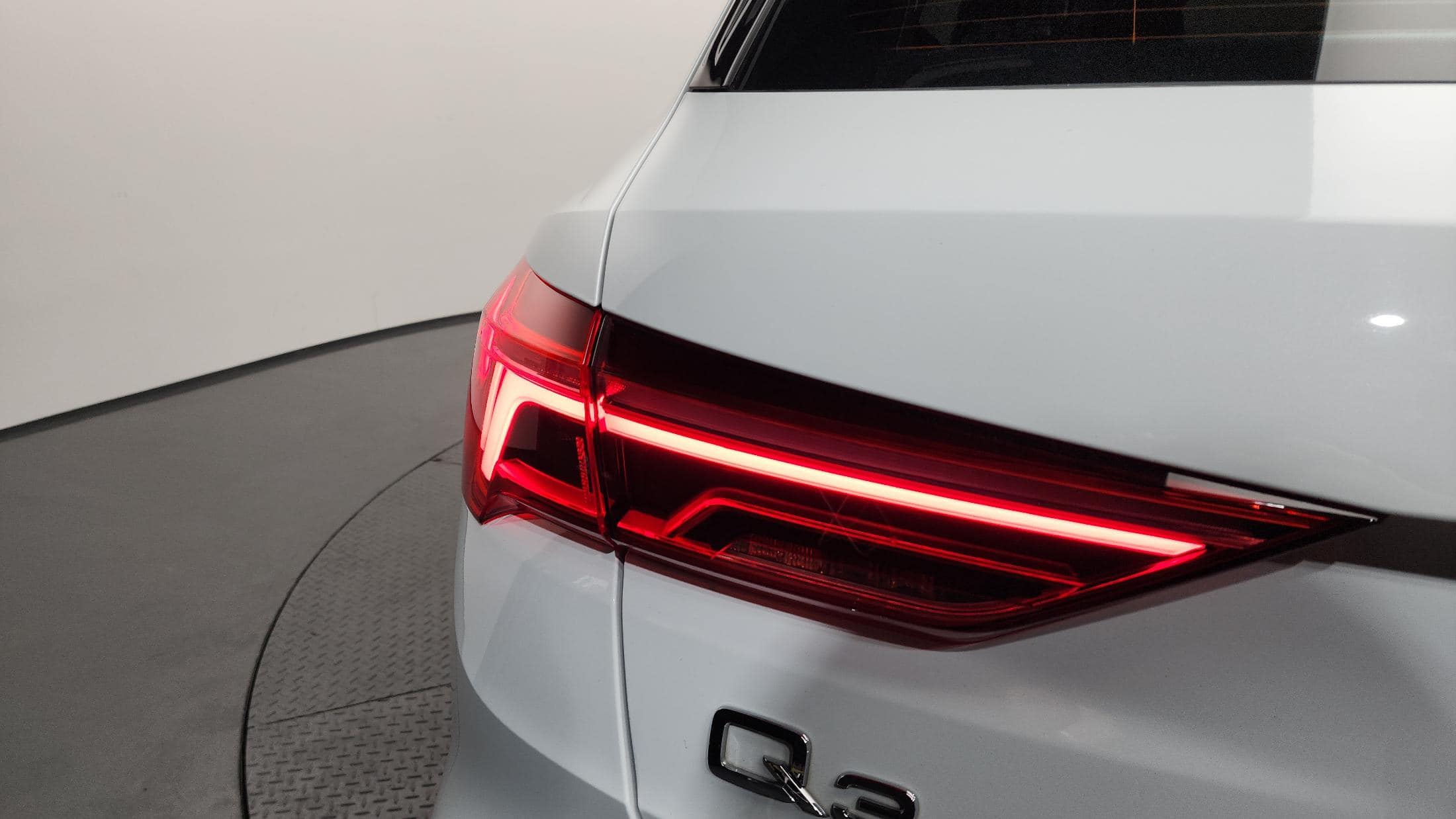 2023 AUDI Q3 35 TDI Premium - 2023 アウディ Q3