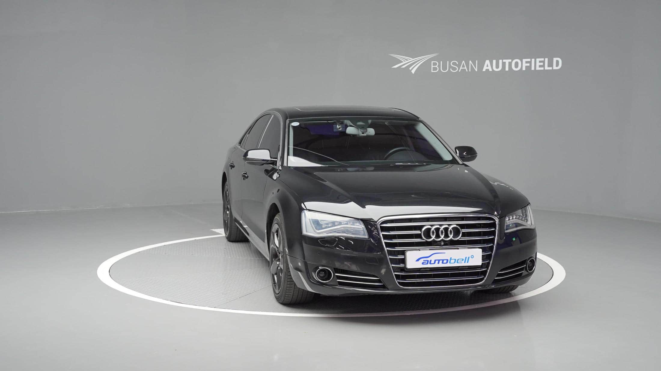 2013 AUDI A8 - 2013 أودي A8