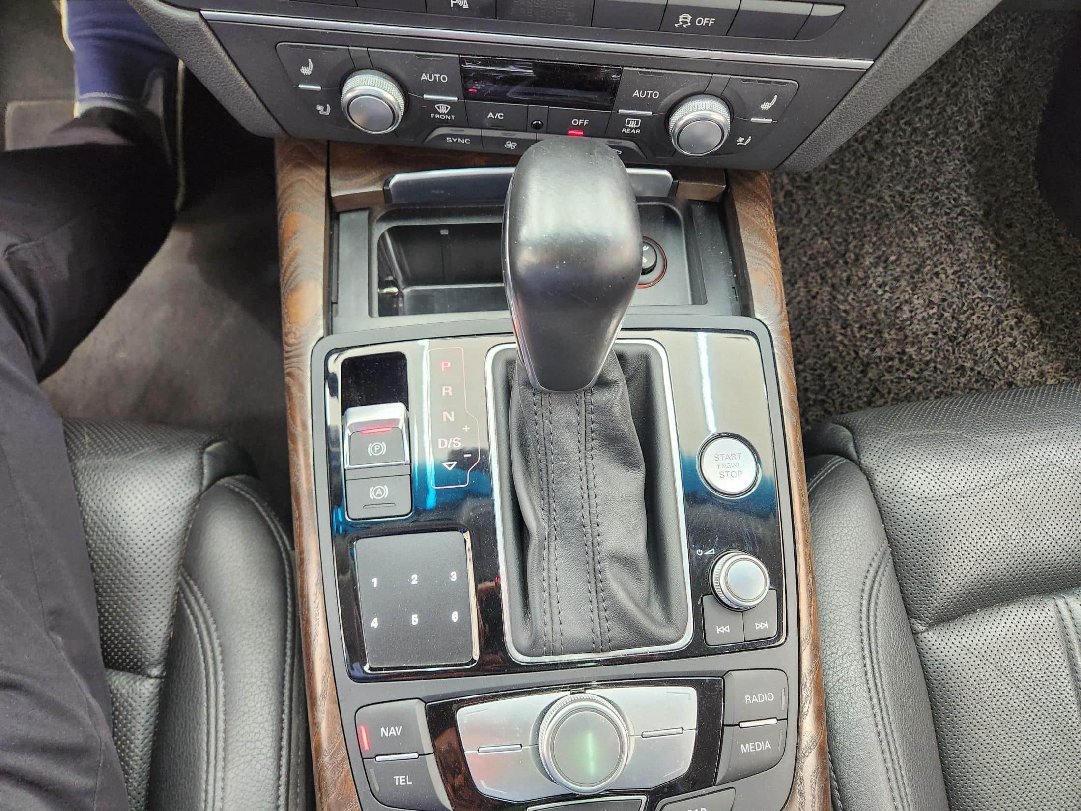 2016 AUDI A6 35 TDI Premium - 2016 أودي A6