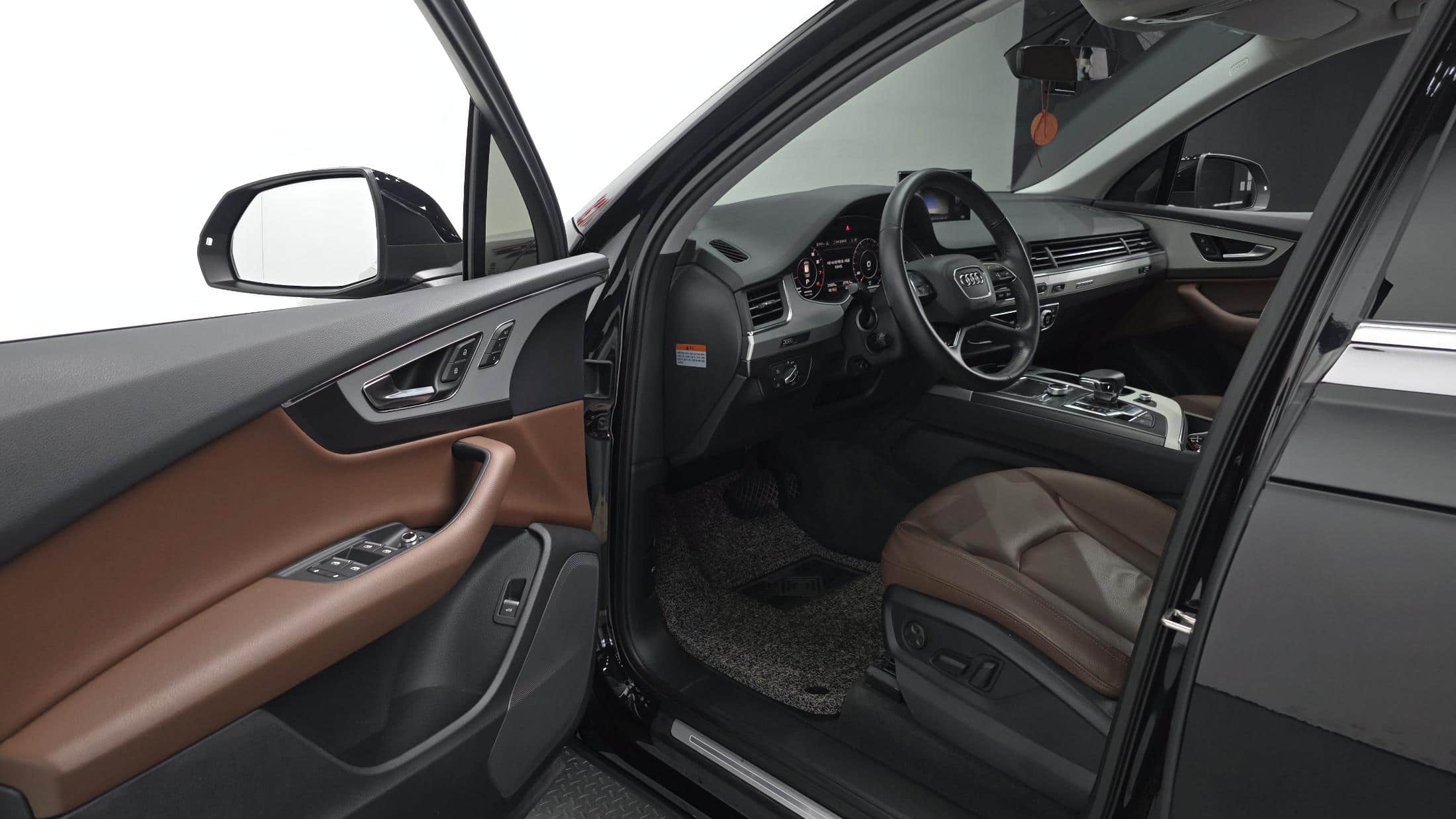2019 AUDI Q7 45 TFSI Quattro - 2019 أودي Q7