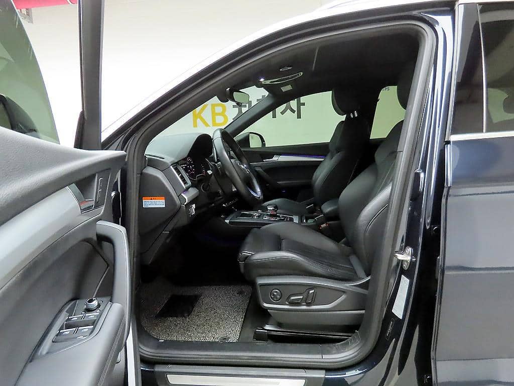 2020 AUDI Q5 - 2020 アウディ Q5