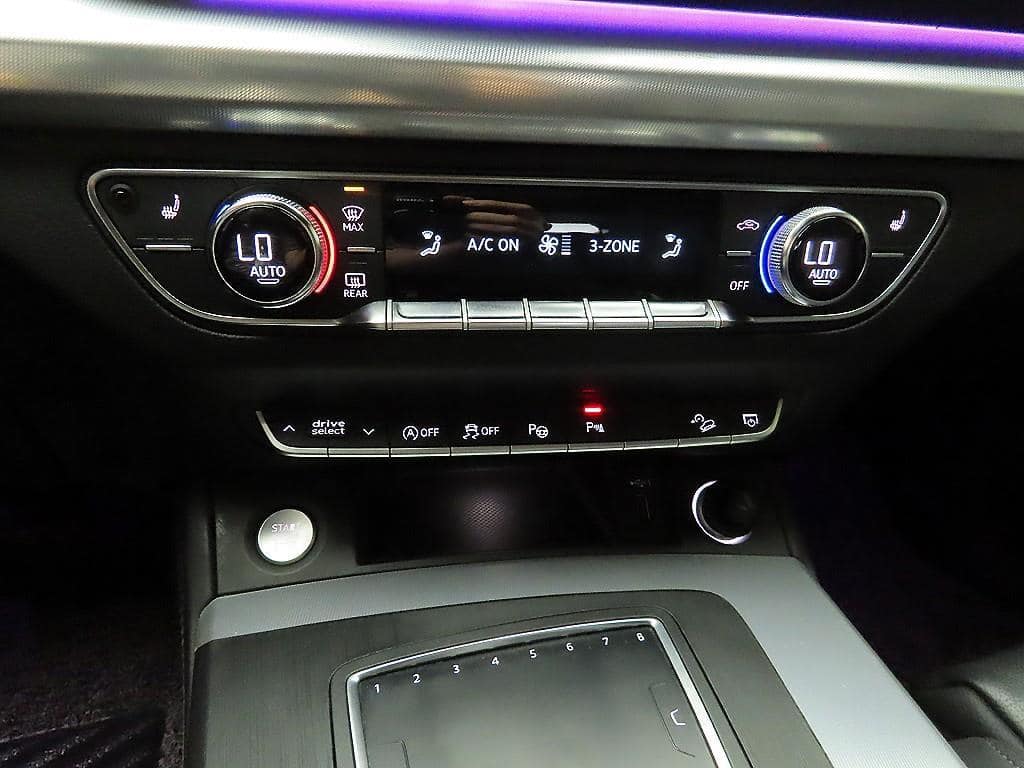 2020 AUDI Q5 - 2020 アウディ Q5