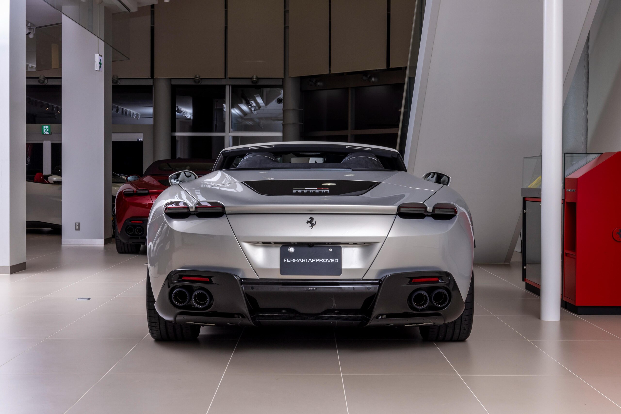2024 Ferrari RomaSpider - フェラーリ ローマスパイダー F1 DCT 新車保証継承 特注カラーGrigio Abudhabi カーボン(LED付きハンドル フロント&サイド&リアデュフューザー シルキックプレート プレミアムHiFi サラウンドビュー ACC&ブラインドスポット&フロントカメラ)