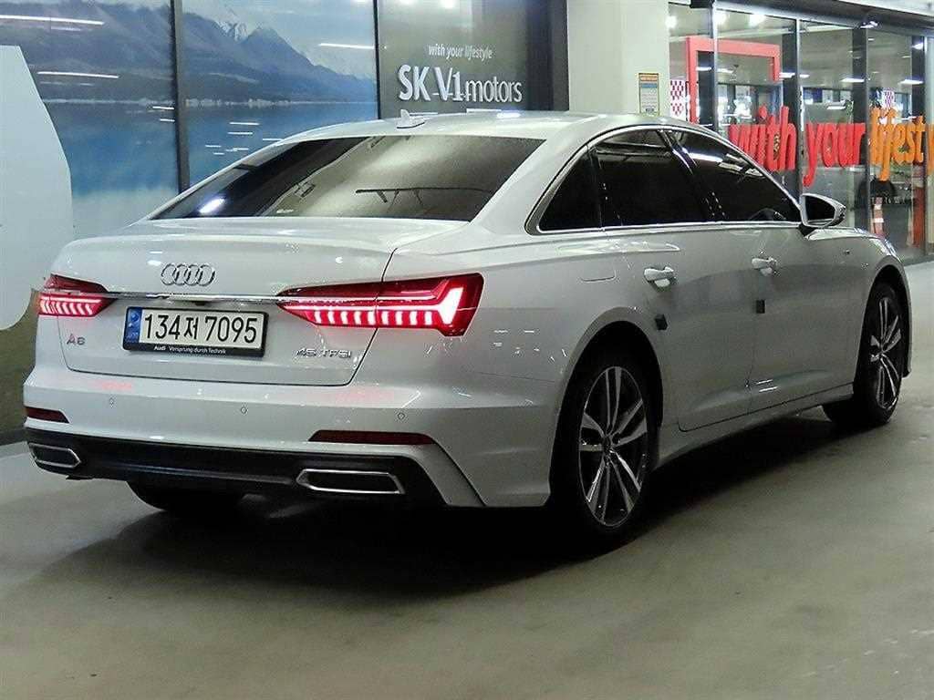 2022 AUDI A6 - 2022 أودي A6