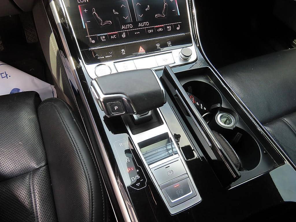 2020 AUDI A8 - 2020 アウディ A8