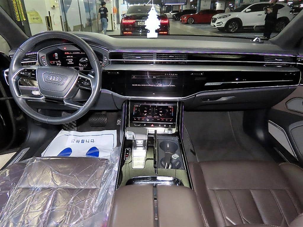 2021 AUDI A8 - 2021 أودي A8
