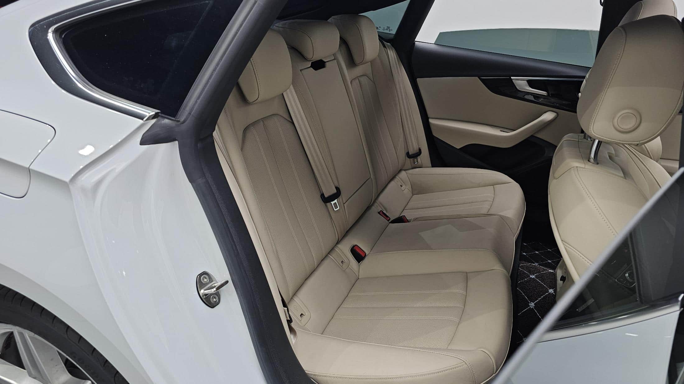 2021 AUDI A5 - 2021 أودي A5