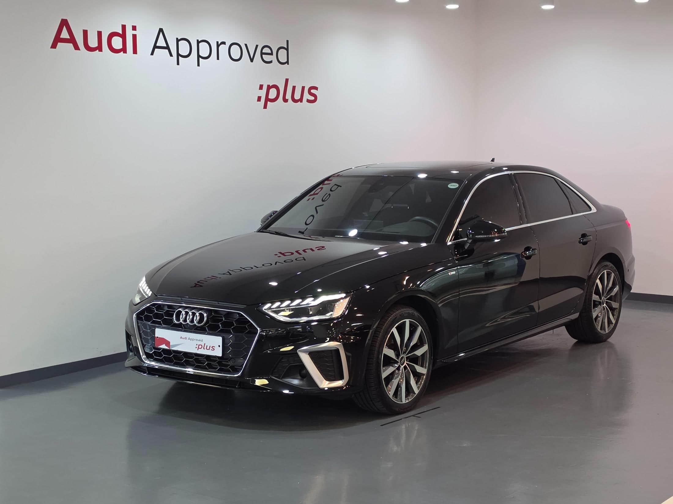 2023 AUDI A4 40 TFSI Premium