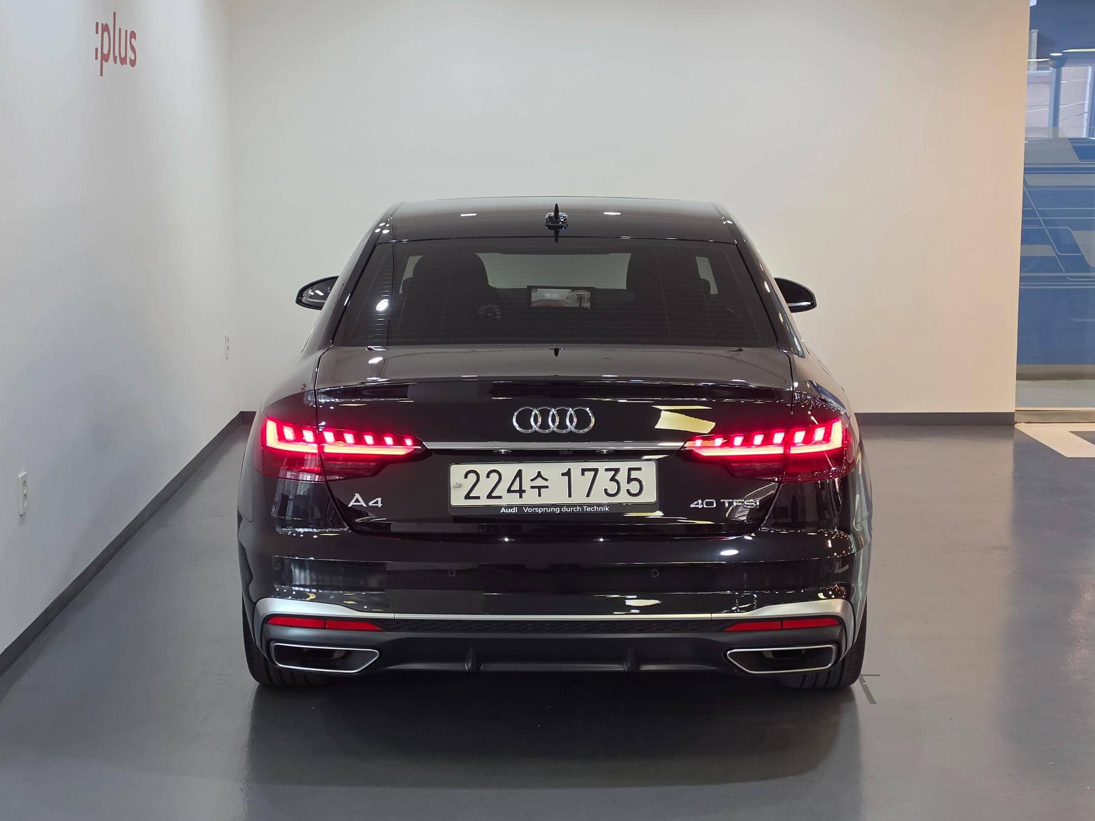 2023 AUDI A4 40 TFSI Premium