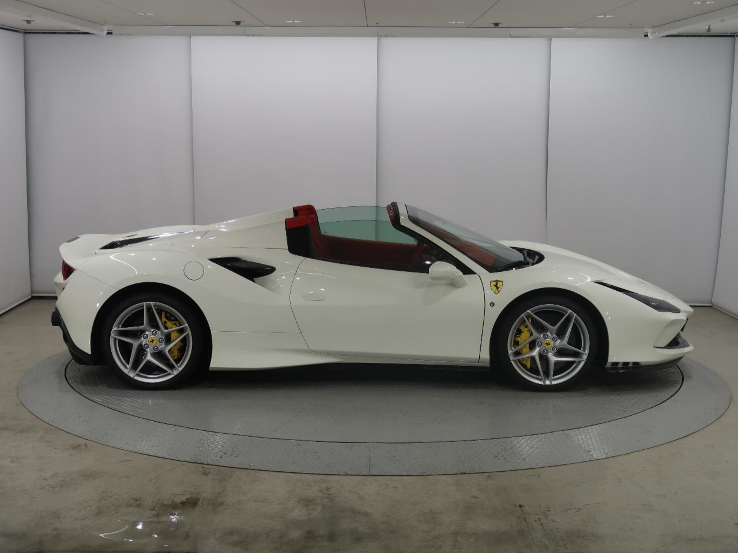 2021 Ferrari F8Spider