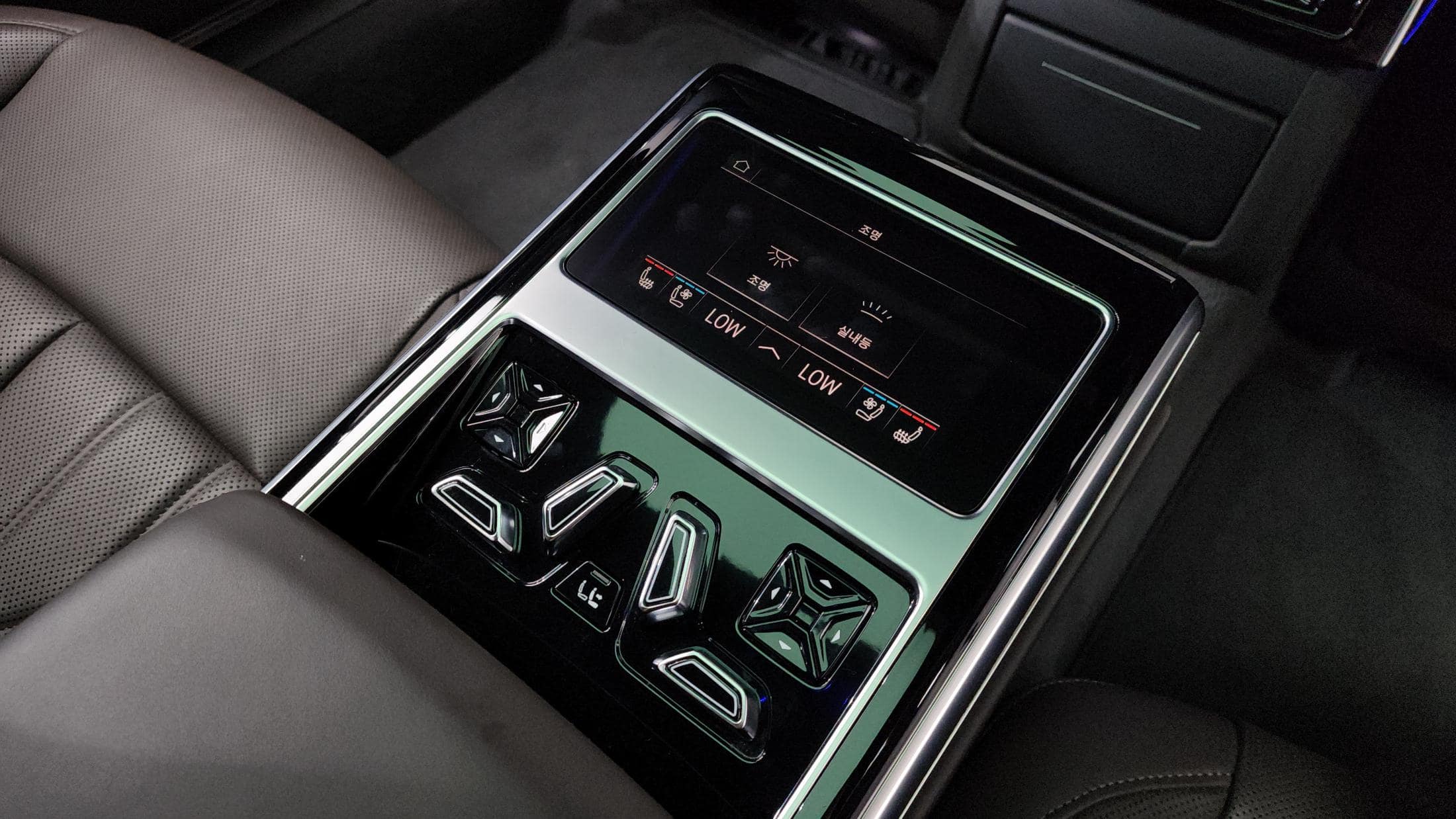 2021 AUDI A8 60 TFSI Quattro LWB - 2021 アウディ A8