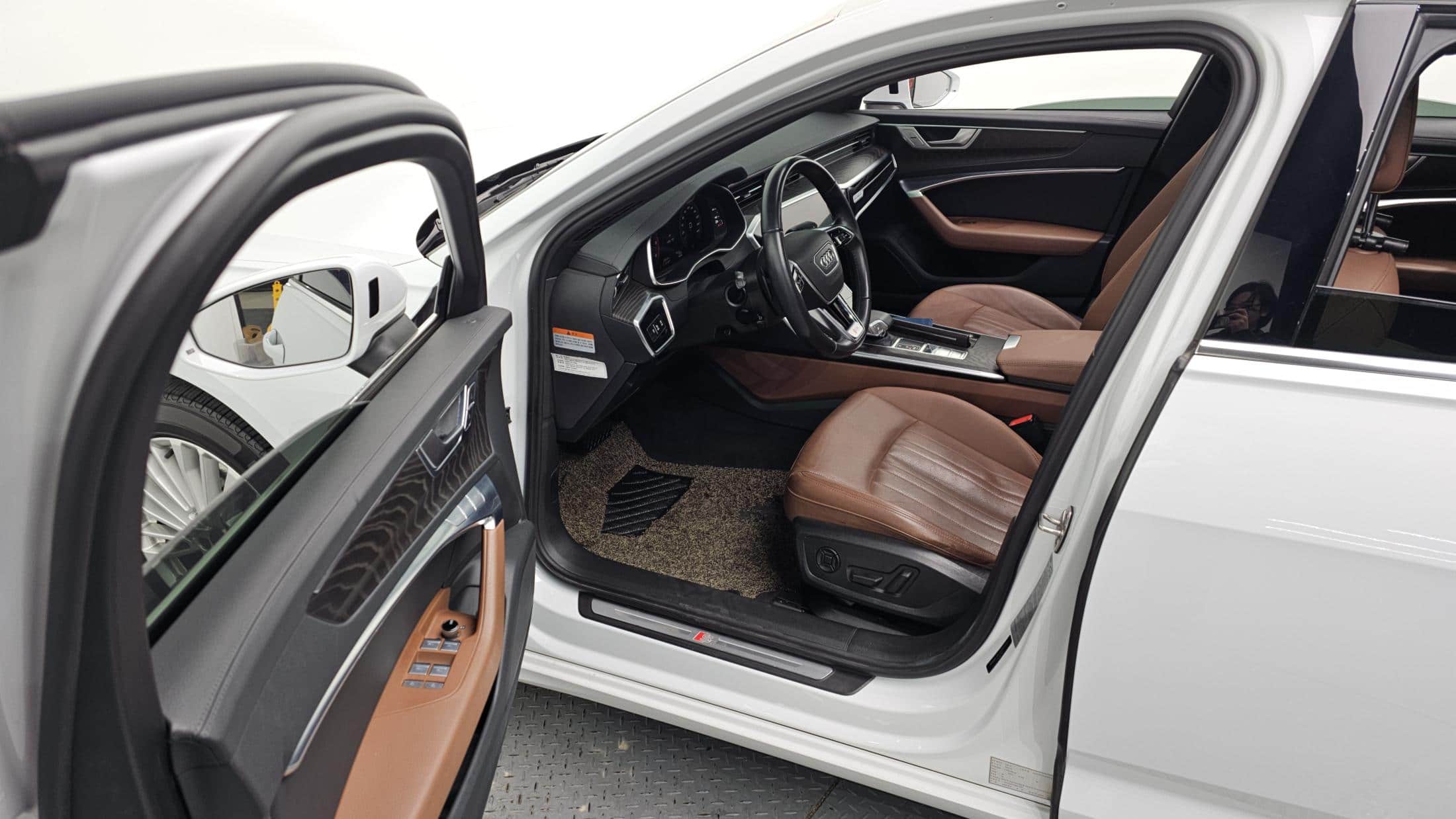 2021 AUDI A6 40 TDI Quattro Premium - 2021 أودي A6