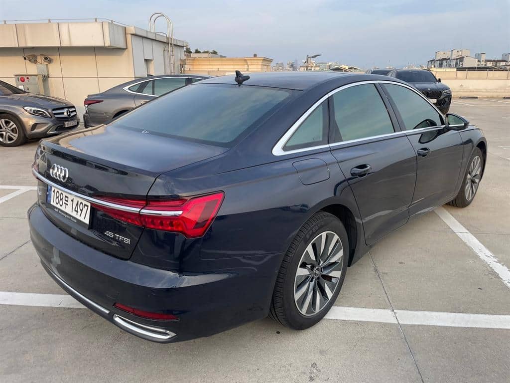 2021 AUDI A6 - 2021 أودي A6