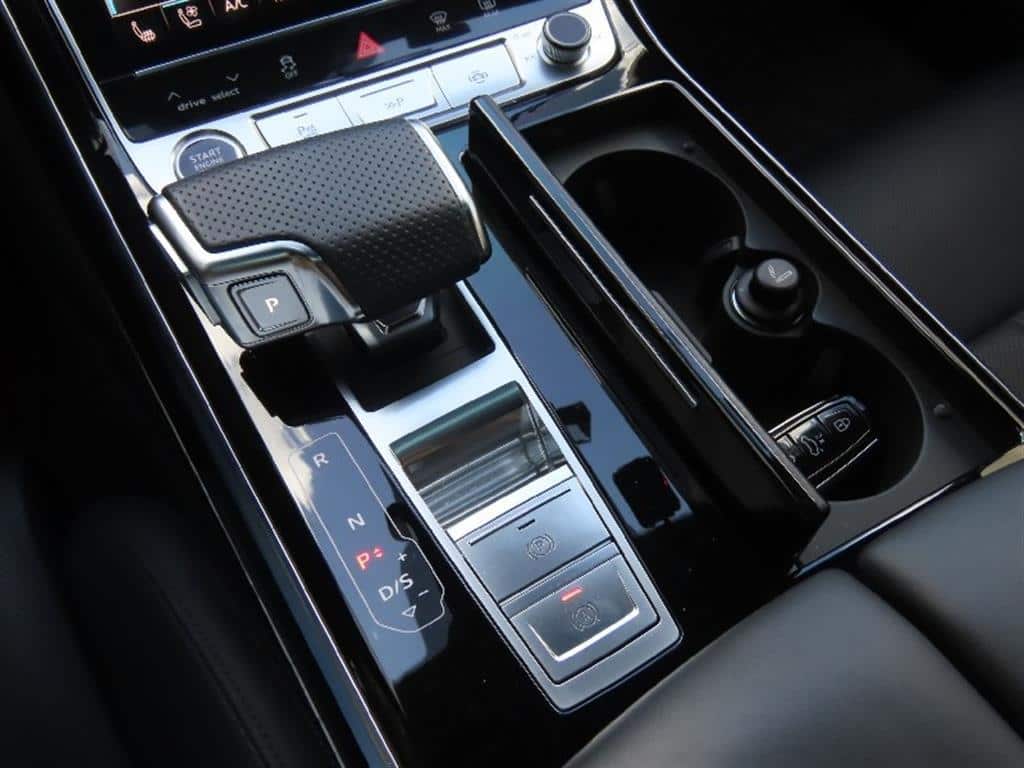 2021 AUDI A8 - 2021 أودي A8