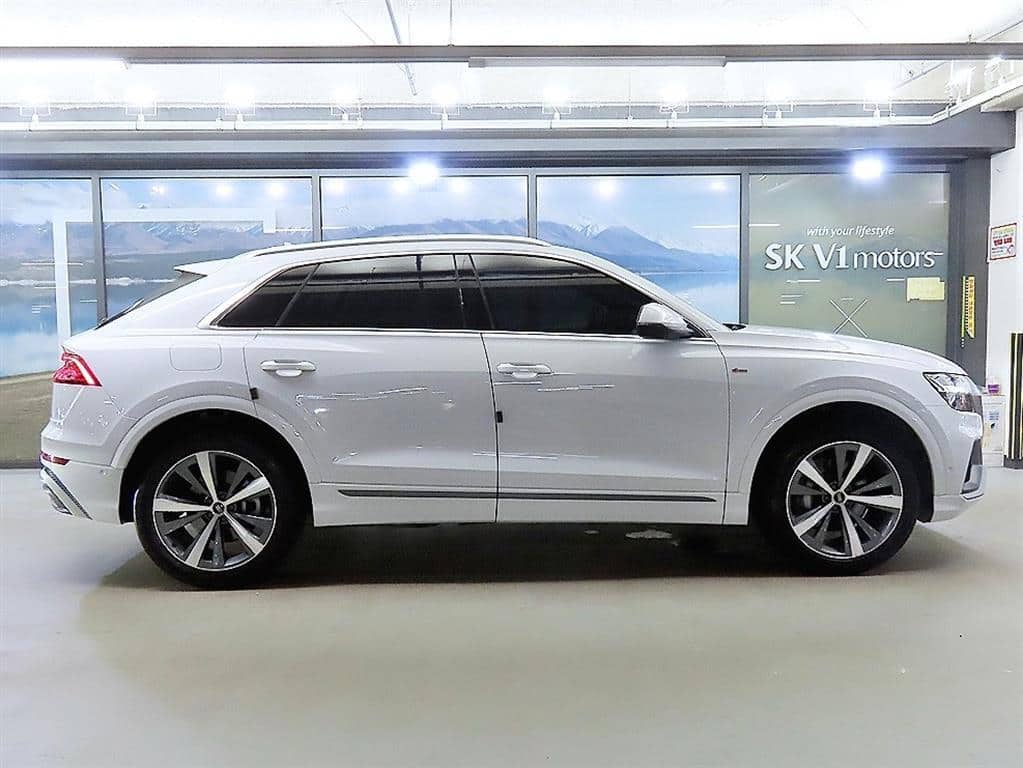 2021 AUDI Q8 - 2021 アウディ Q8