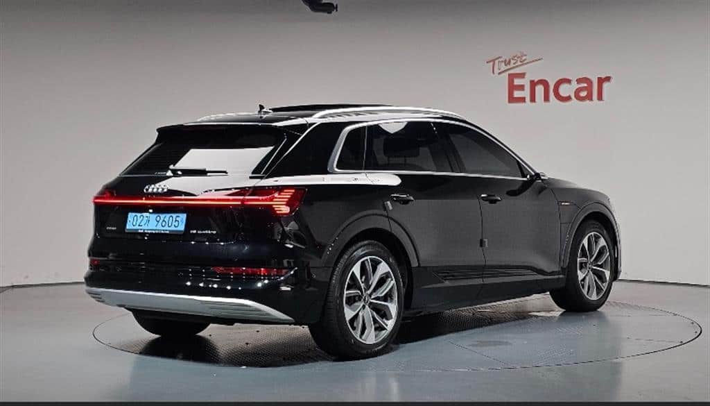 2021 AUDI E- TRON
