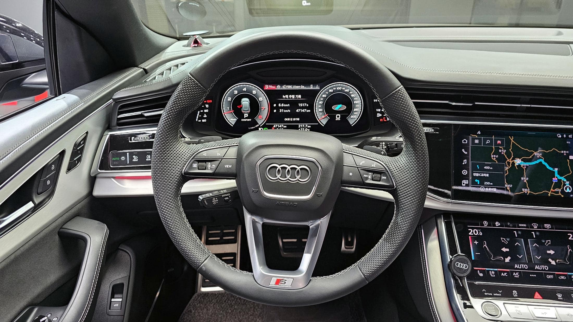 2023 AUDI Q8 55 TFSI Quattro Premium
