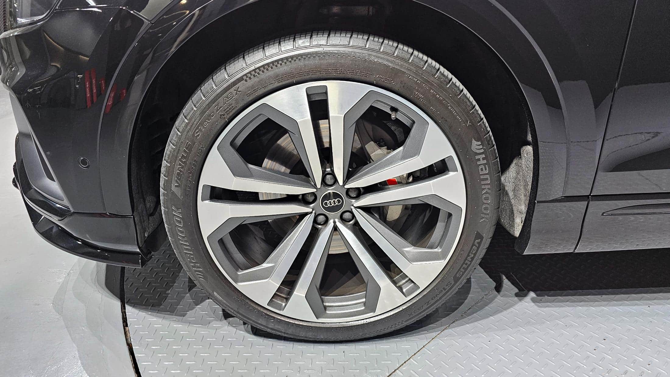 2023 AUDI Q8 55 TFSI Quattro Premium