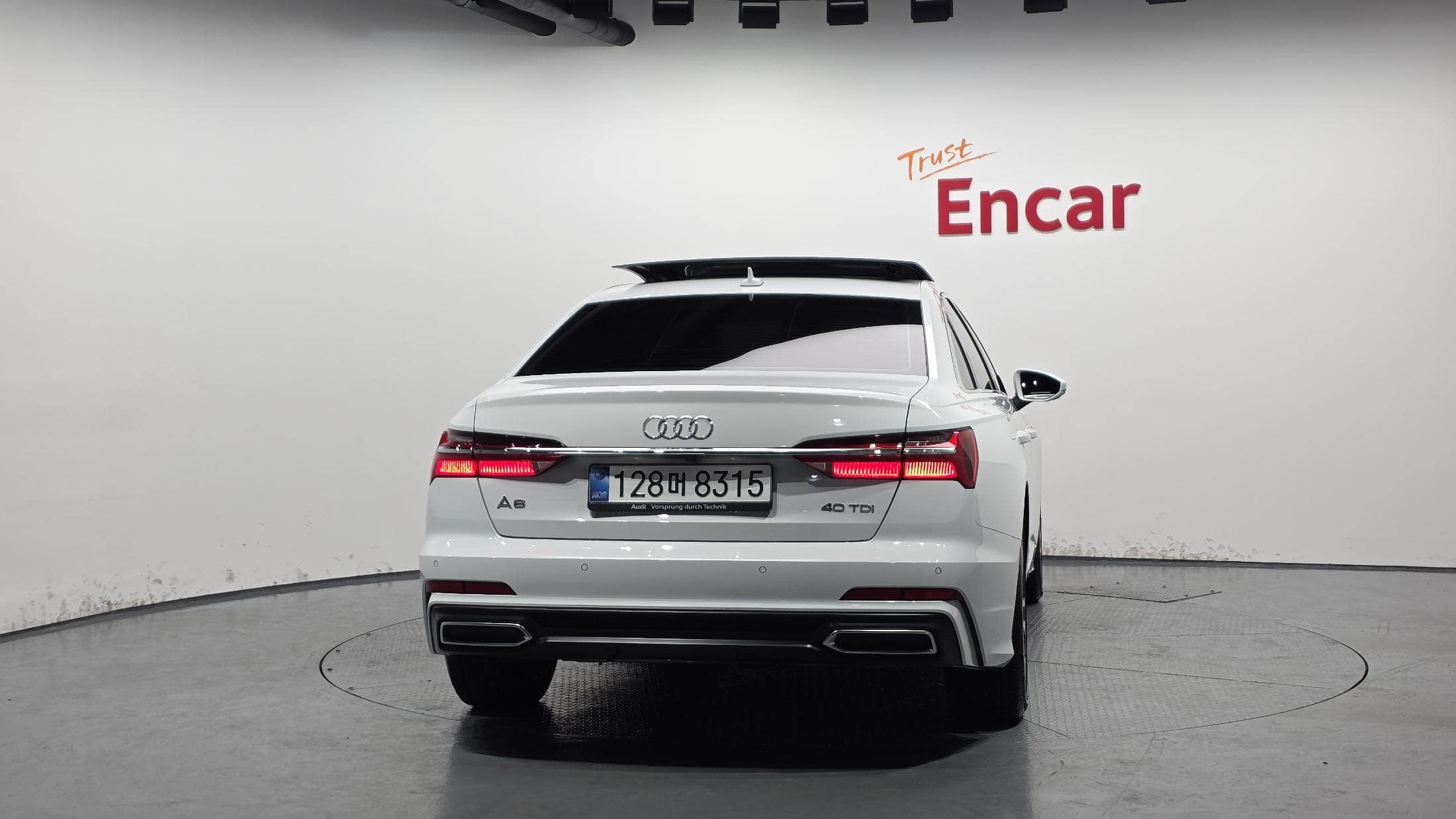 2023 AUDI A6 40 TDI Premium - 2023 アウディ A6